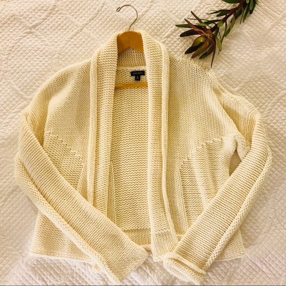 Nine West Sweaters - Nine West comfy soft loose knit white cardigan